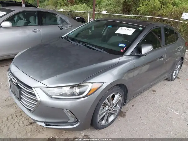 KMHD84LF9HU285475 2017 HYUNDAI ELANTRA - Image 2