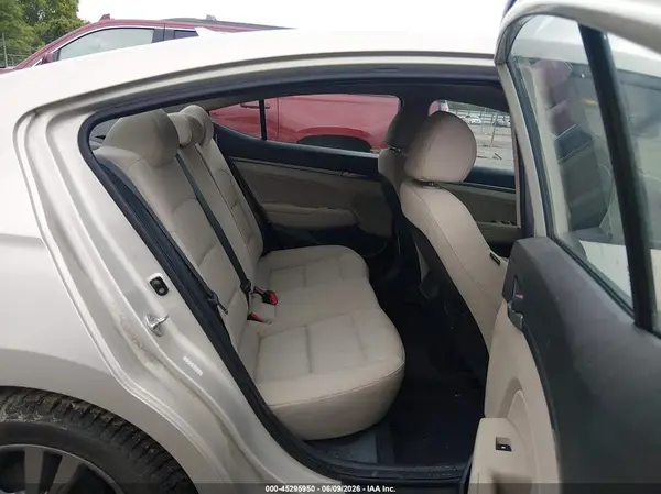 KMHD84LF9HU296430 2017 HYUNDAI ELANTRA - Image 8