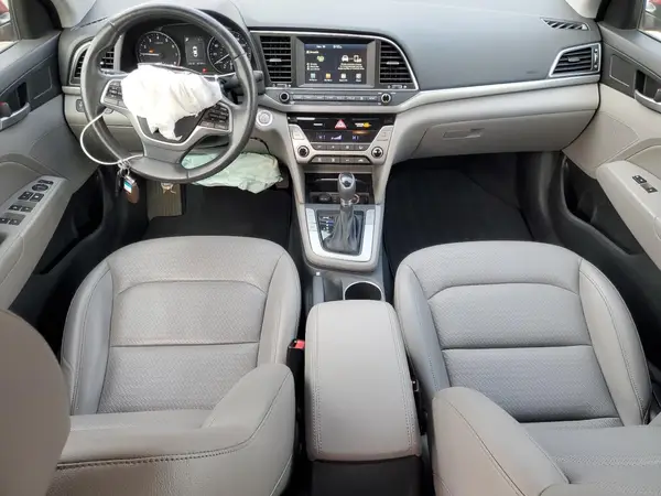 KMHD84LF9HU328275 2017 HYUNDAI ELANTRA - Image 8