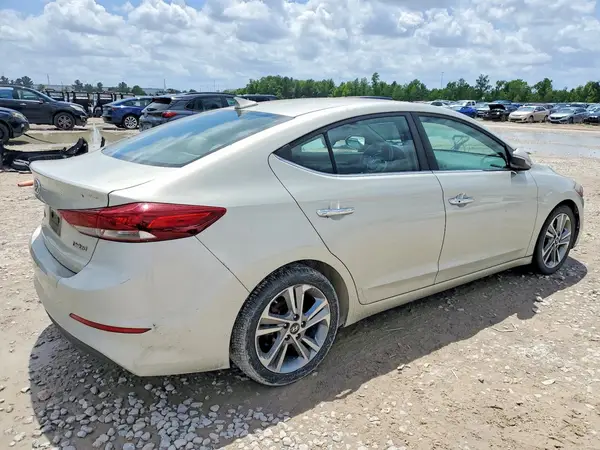 KMHD84LF9HU365472 2017 HYUNDAI ELANTRA - Image 2
