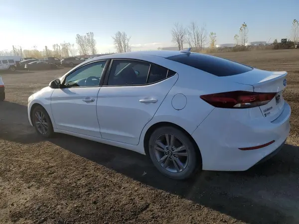 KMHD84LF9HU372258 2017 HYUNDAI ELANTRA - Image 2