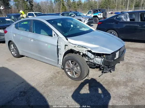 KMHD84LF9HU384846 2017 HYUNDAI ELANTRA - Image 1