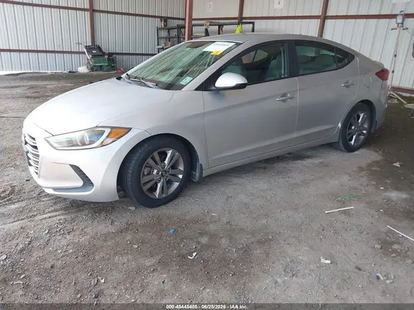 KMHD84LF9HU388833 2017 HYUNDAI ELANTRA - Image 2