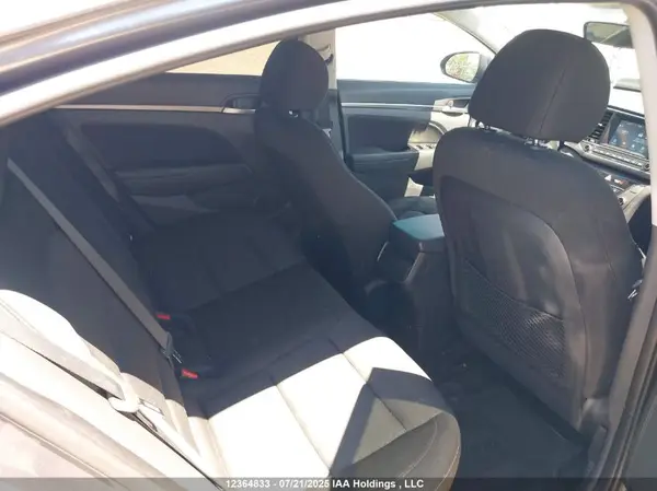 KMHD84LF9HU399637 2017 HYUNDAI ELANTRA - Image 8