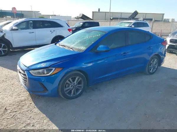 KMHD84LF9HU401788 2017 HYUNDAI ELANTRA - Image 2