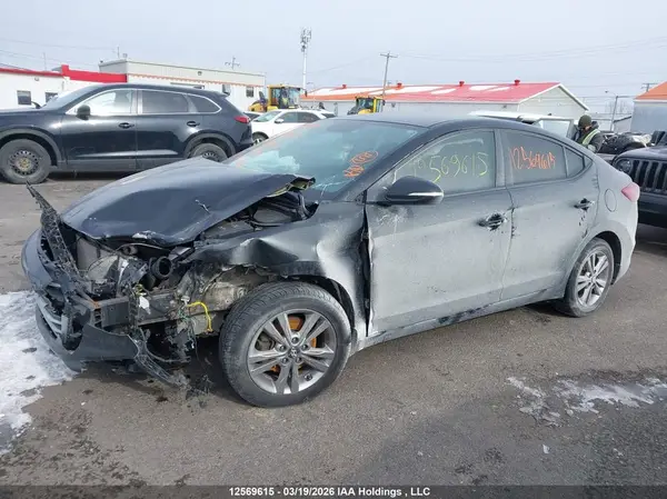 KMHD84LF9HU403072 2017 HYUNDAI ELANTRA - Image 2