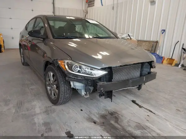KMHD84LF9HU410121 2017 HYUNDAI ELANTRA - Image 1