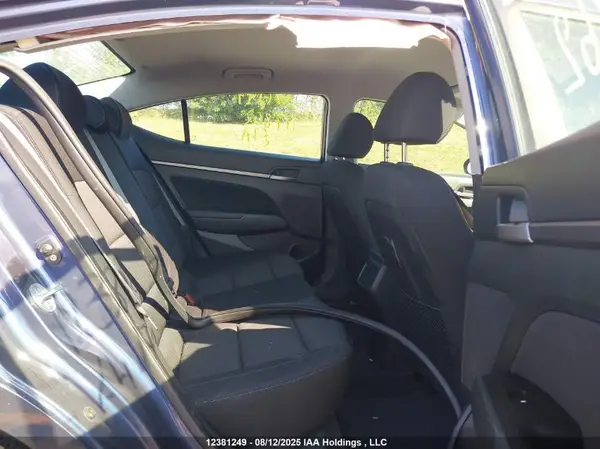 KMHD84LF9HU417862 2017 HYUNDAI ELANTRA - Image 8