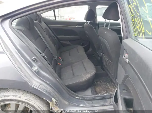 KMHD84LF9HU418462 2017 HYUNDAI ELANTRA - Image 8