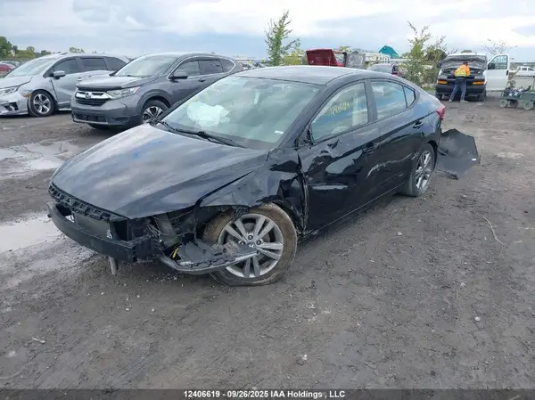 KMHD84LF9HU422074 2017 HYUNDAI ELANTRA - Image 2