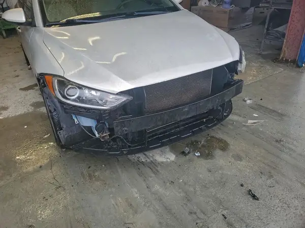 KMHD84LF9HU422558 2017 HYUNDAI ELANTRA - Image 1