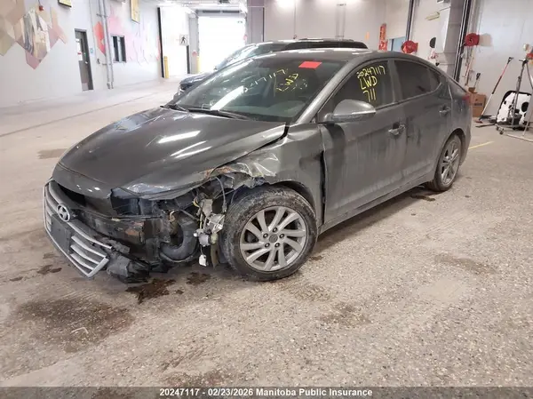 KMHD84LF9JU443951 2018 HYUNDAI ELANTRA - Image 2