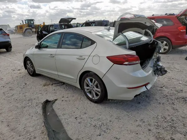 KMHD84LF9JU450754 2018 HYUNDAI ELANTRA - Image 2