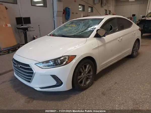 KMHD84LF9JU453847 2018 HYUNDAI ELANTRA - Image 2