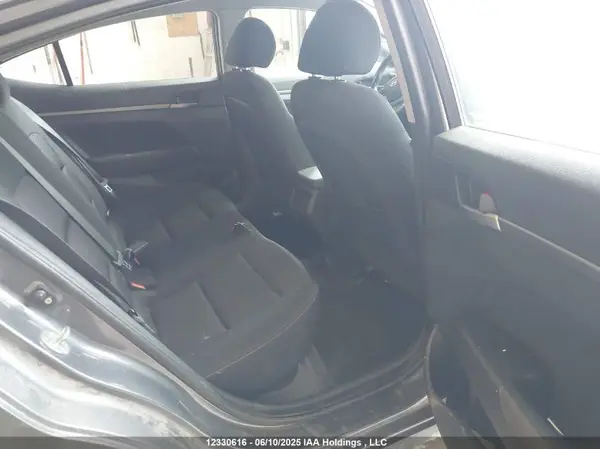 KMHD84LF9JU456375 2018 HYUNDAI ELANTRA - Image 8