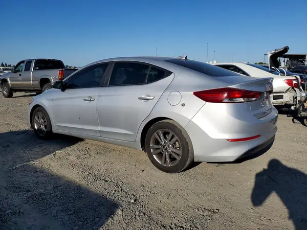 KMHD84LF9JU461012 2018 HYUNDAI ELANTRA - Image 2