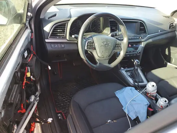KMHD84LF9JU461012 2018 HYUNDAI ELANTRA - Image 8