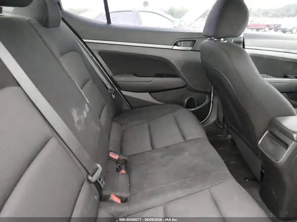 KMHD84LF9JU467781 2018 HYUNDAI ELANTRA - Image 8