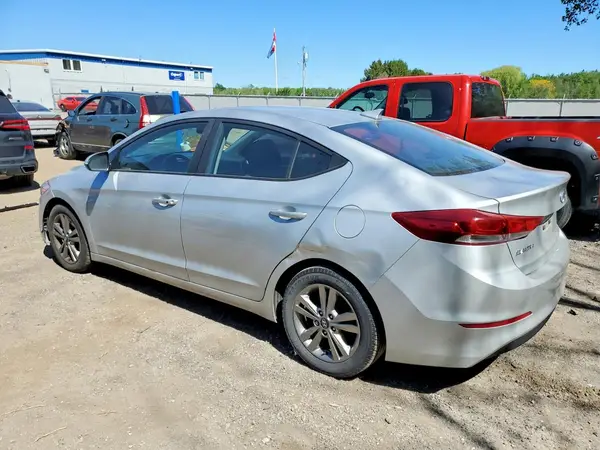 KMHD84LF9JU467912 2018 HYUNDAI ELANTRA - Image 2