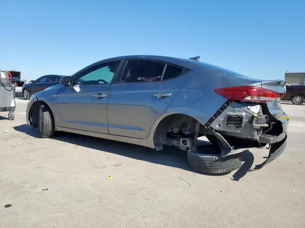 KMHD84LF9JU475671 2018 HYUNDAI ELANTRA - Image 2