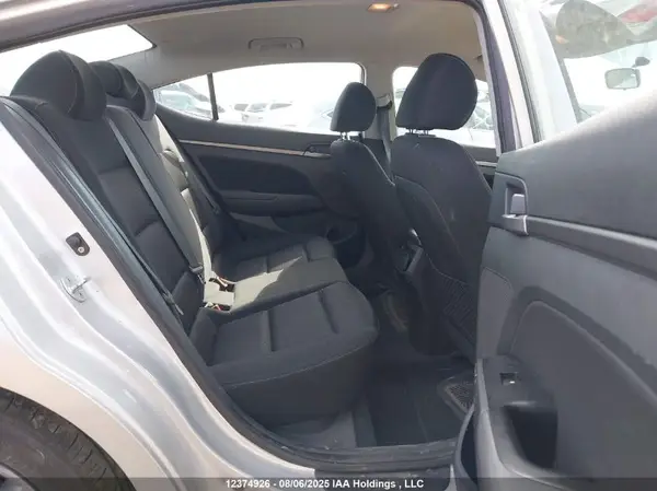 KMHD84LF9JU498481 2018 HYUNDAI ELANTRA - Image 8