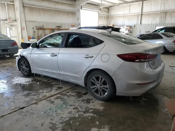 KMHD84LF9JU501864 2018 HYUNDAI ELANTRA - Image 2