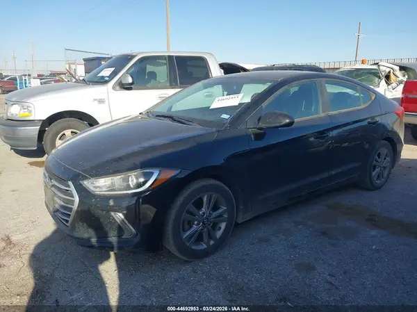 KMHD84LF9JU503033 2018 HYUNDAI ELANTRA - Image 2
