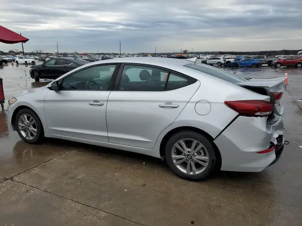 KMHD84LF9JU504196 2018 HYUNDAI ELANTRA - Image 2