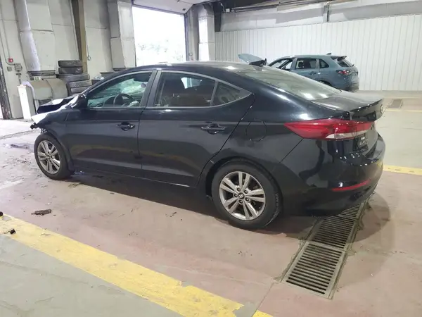 KMHD84LF9JU504313 2018 HYUNDAI ELANTRA - Image 2