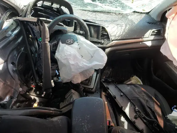 KMHD84LF9JU518440 2018 HYUNDAI ELANTRA - Image 8