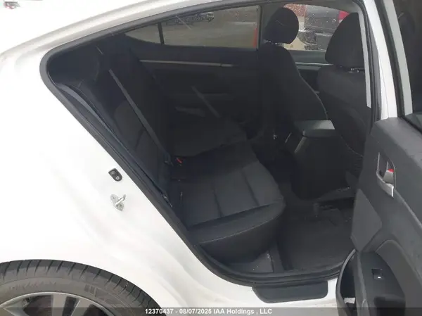 KMHD84LF9JU523606 2018 HYUNDAI ELANTRA - Image 8