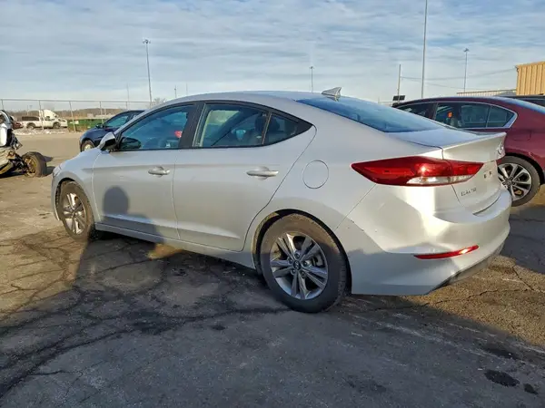 KMHD84LF9JU537103 2018 HYUNDAI ELANTRA - Image 2