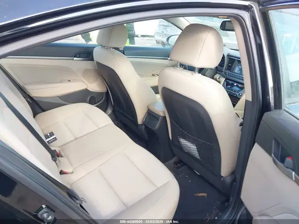 KMHD84LF9JU548294 2018 HYUNDAI ELANTRA - Image 8