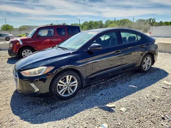 KMHD84LF9JU562938 2018 HYUNDAI ELANTRA - Image 1