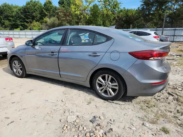 KMHD84LF9JU588228 2018 HYUNDAI ELANTRA - Image 2
