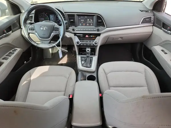 KMHD84LF9JU588228 2018 HYUNDAI ELANTRA - Image 8