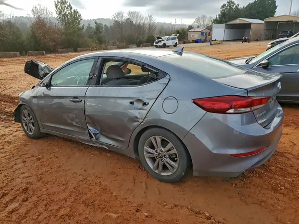 KMHD84LF9JU590285 2018 HYUNDAI ELANTRA - Image 2