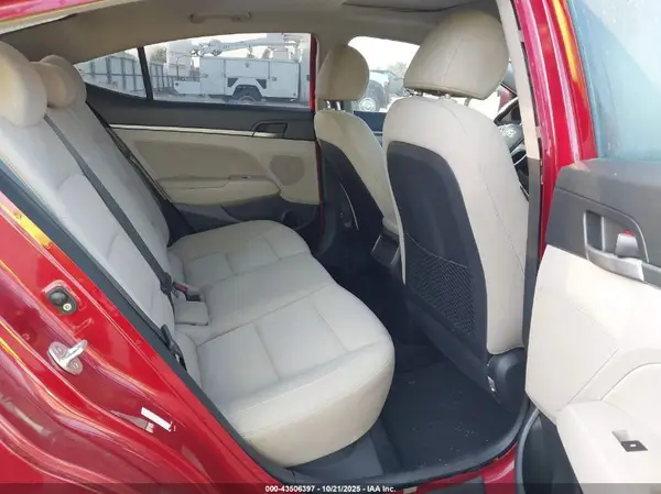 KMHD84LF9JU596393 2018 HYUNDAI ELANTRA - Image 8