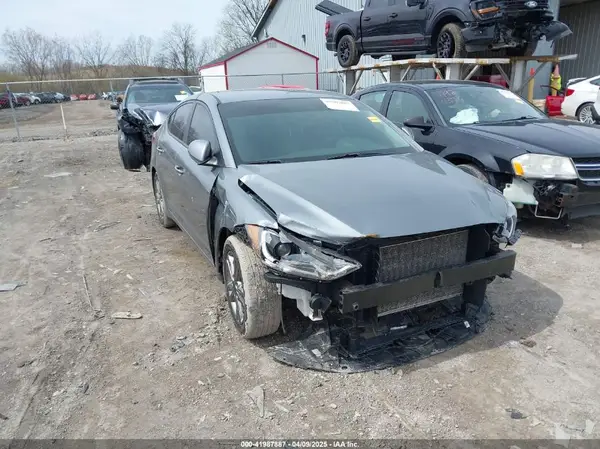 KMHD84LF9JU607893 2018 HYUNDAI ELANTRA - Image 1