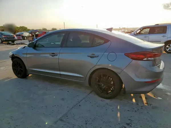 KMHD84LF9JU610437 2018 HYUNDAI ELANTRA - Image 2