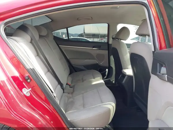KMHD84LF9JU611930 2018 HYUNDAI ELANTRA - Image 8