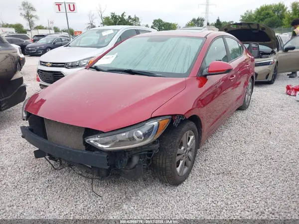 KMHD84LF9JU615461 2018 HYUNDAI ELANTRA - Image 2