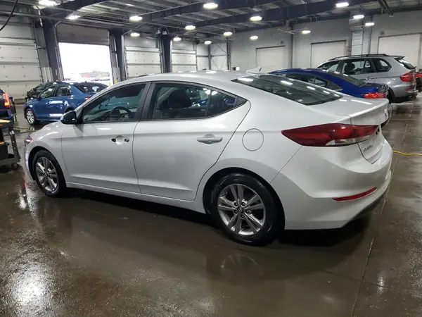 KMHD84LF9JU620854 2018 HYUNDAI ELANTRA - Image 2