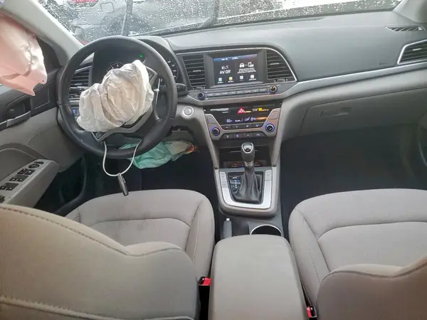 KMHD84LF9JU623625 2018 HYUNDAI ELANTRA - Image 8
