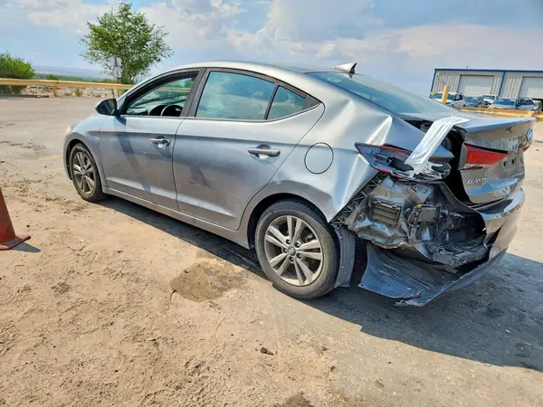 KMHD84LF9JU636360 2018 HYUNDAI ELANTRA - Image 2