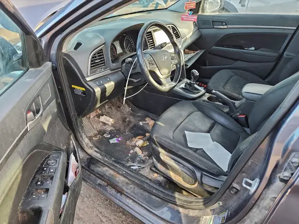 KMHD84LF9JU636827 2018 HYUNDAI ELANTRA - Image 8
