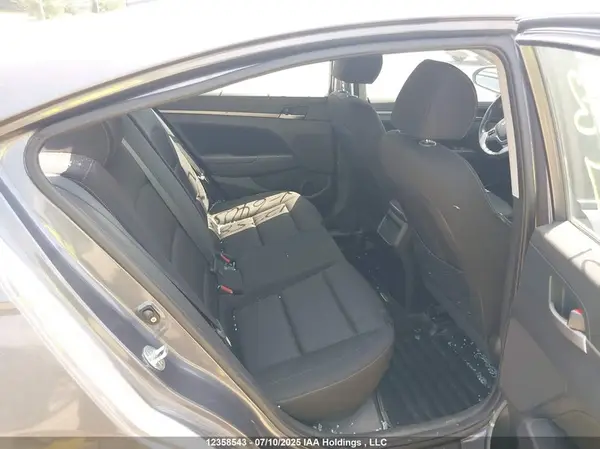 KMHD84LF9JU640537 2018 HYUNDAI ELANTRA - Image 8
