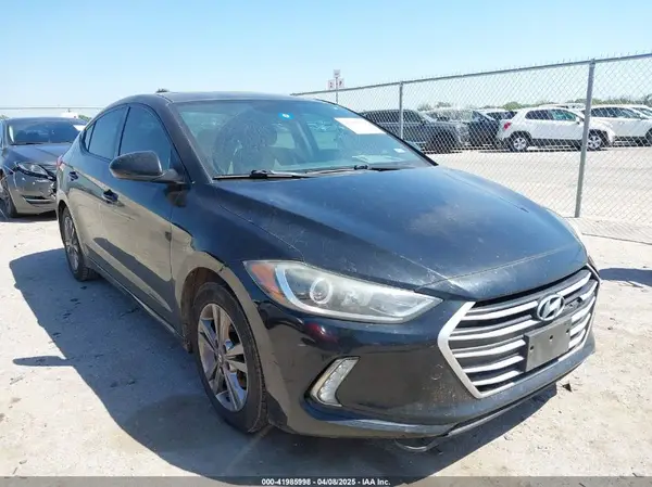 KMHD84LF9JU654339 2018 HYUNDAI ELANTRA - Image 1