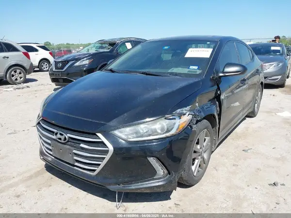 KMHD84LF9JU654339 2018 HYUNDAI ELANTRA - Image 2