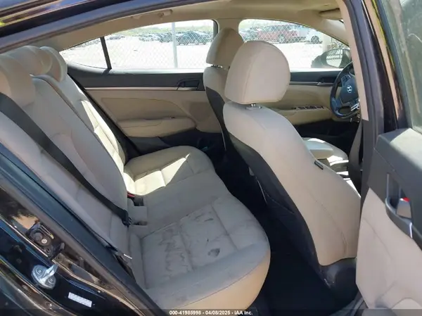 KMHD84LF9JU654339 2018 HYUNDAI ELANTRA - Image 8